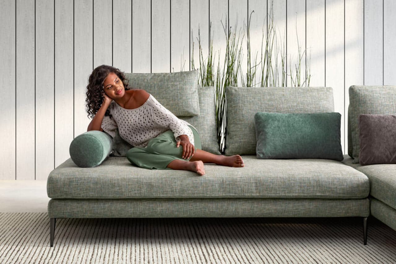 Divano componibile con schienali retraibili piede alto Mosca - immagine 3