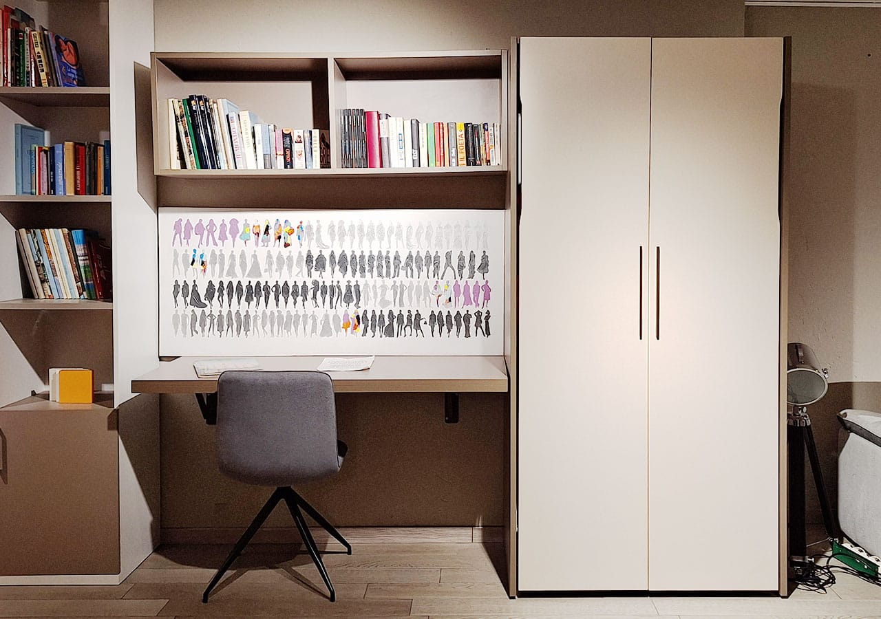 Letto a scomparsa singolo verticale Abacus con scrivania da esposizione