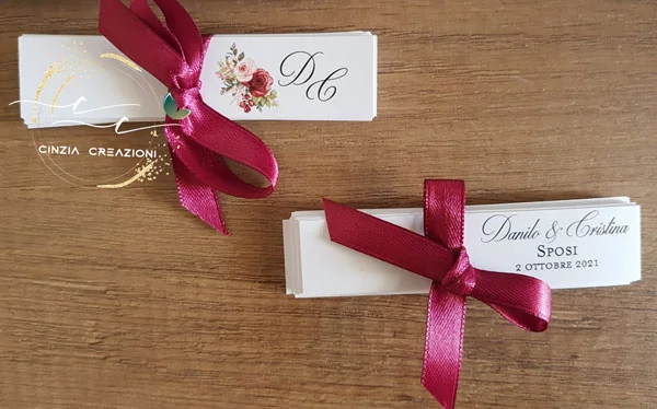 bigliettino bomboniera rose bordeaux